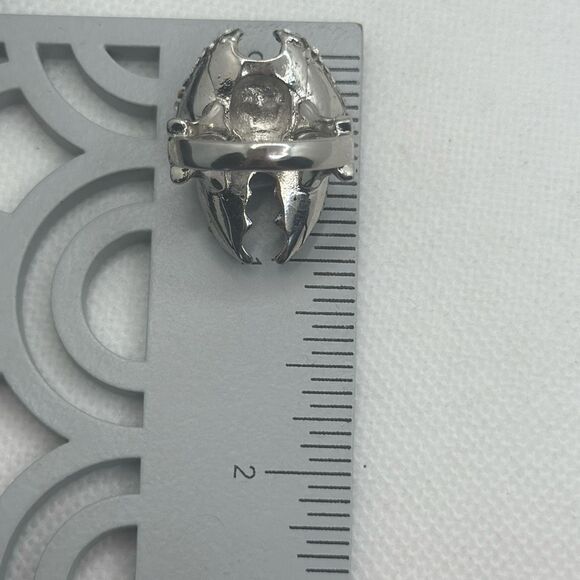 Brand New!! Size 7 Black and clear rhinestone encrusted skull and bat wing ring - Picture 5 of 6